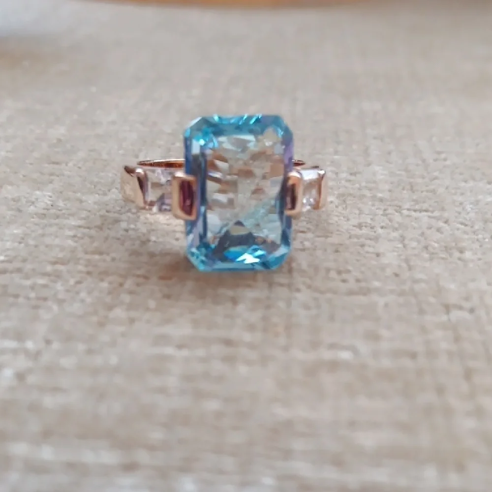Gold Tone over Sterling Silver Set Blue Multi-faceted Center Rhinestone Ring